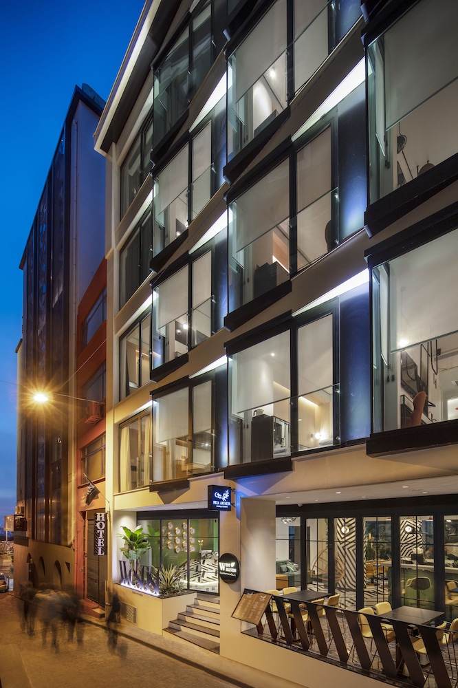 The Westist Hotel & Spa 2/69