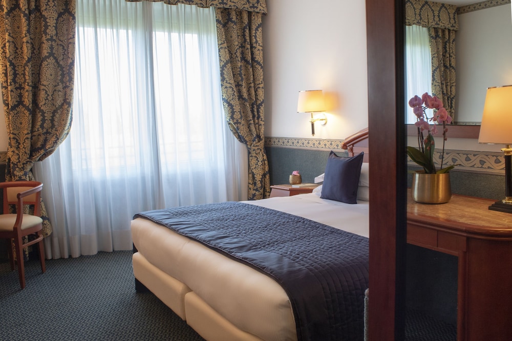 Starhotels Vespucci 7/42