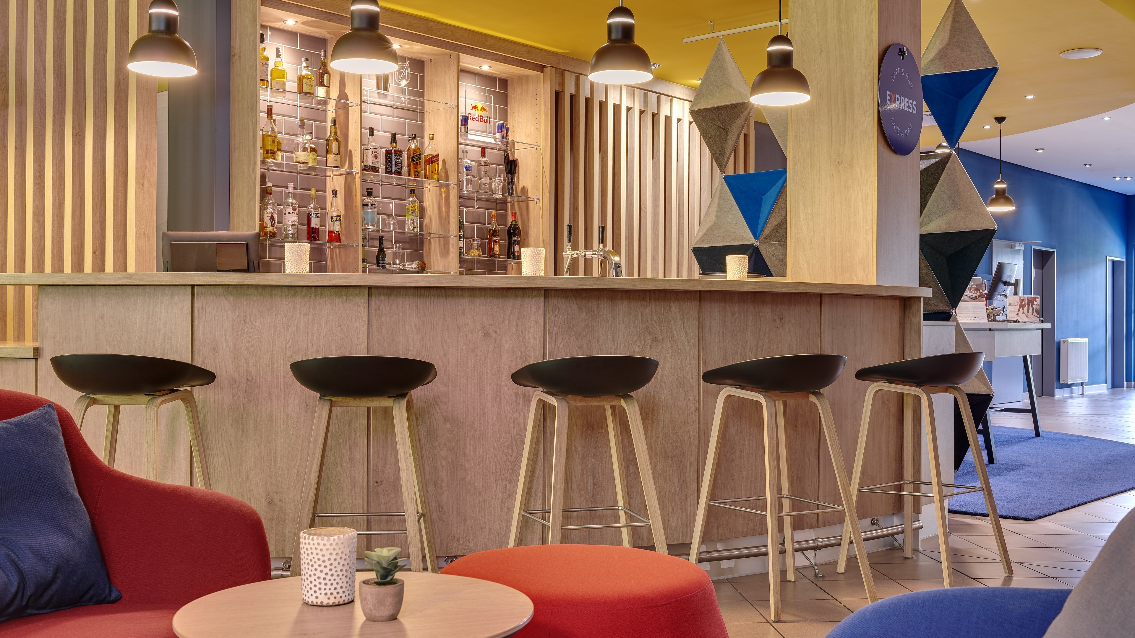 HOLIDAY INN EXPRESS COLOGNE TROISDORF 22/42