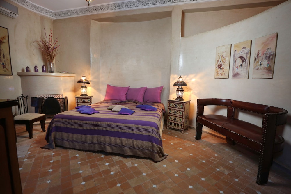 Riad Turquoise 12/81