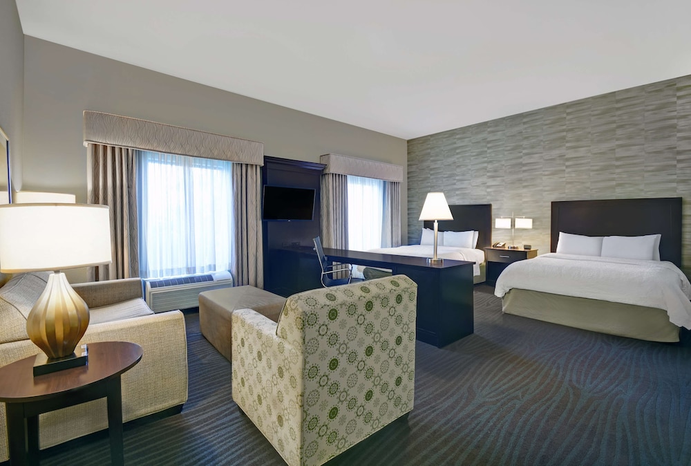 Hampton Inn And Suites Robbinsville 20/57