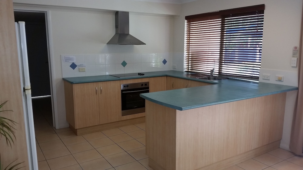 Rose Bay Resort 58/70