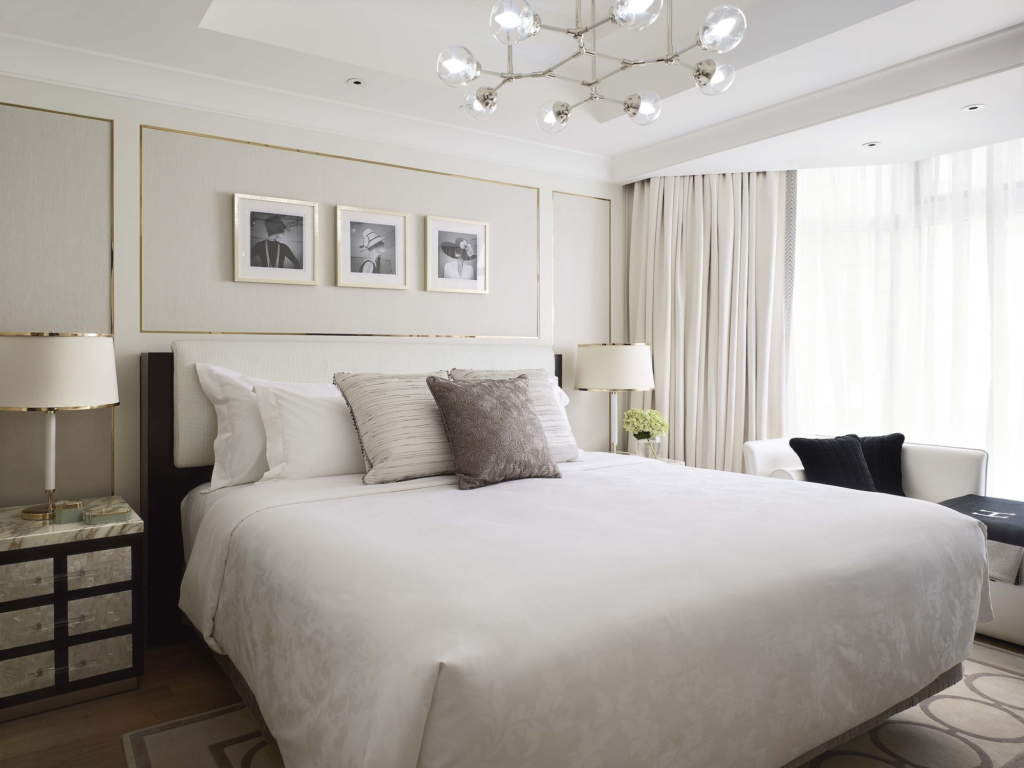 Director, Suite, King Bed