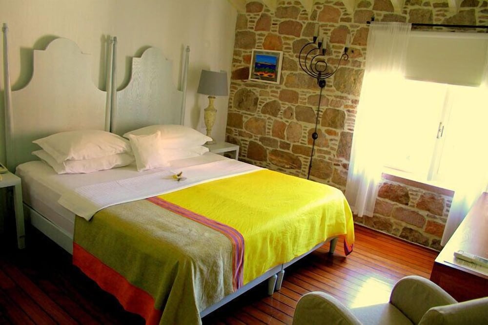 STANDARD, DOUBLE OR TWIN BED
