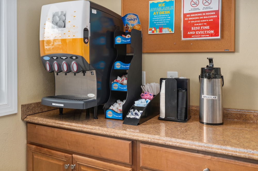 coastal palms inn and suites