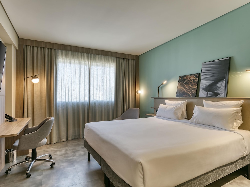 EXECUTIVE, DOUBLE BED