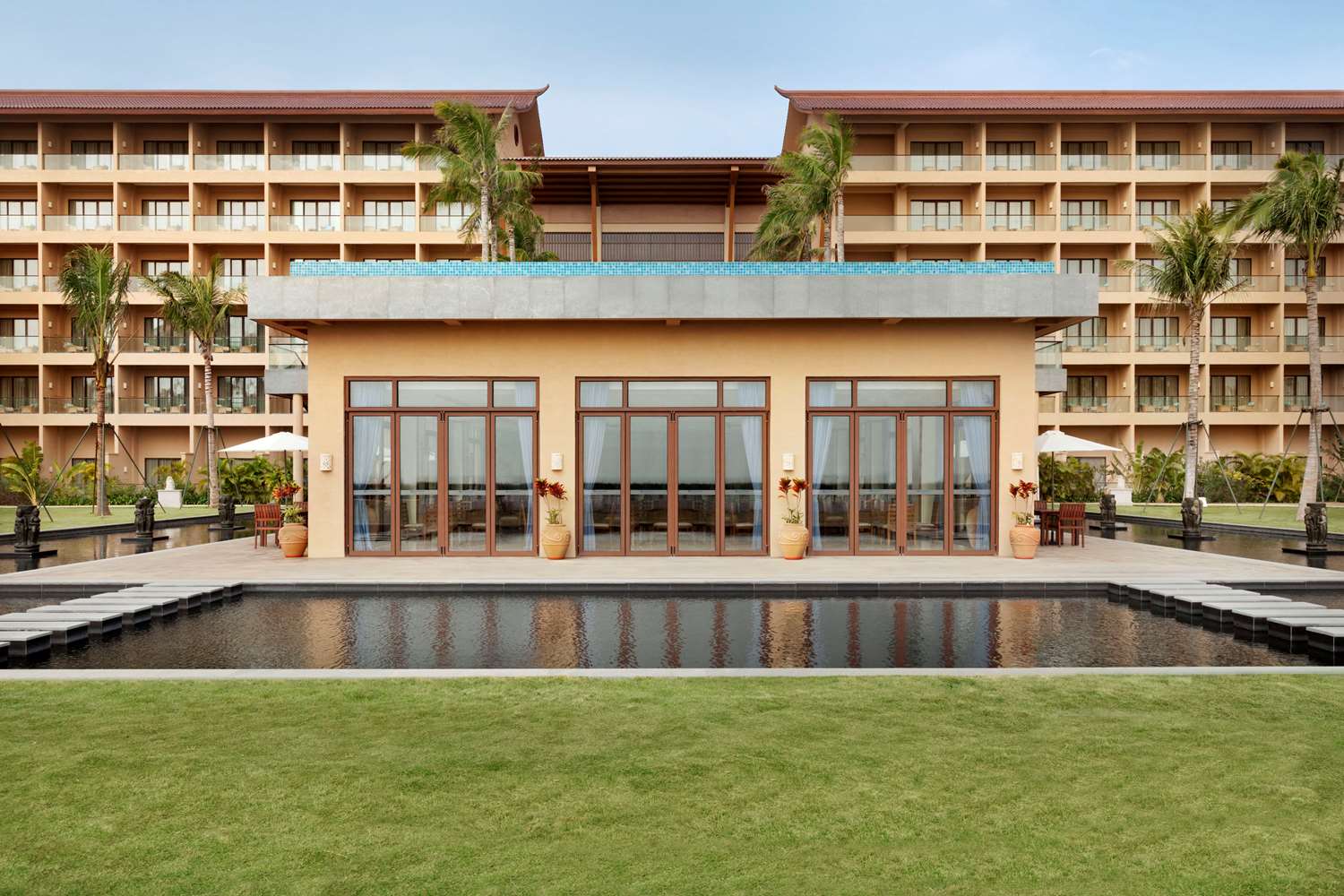 Wyndham Maoming 10/76