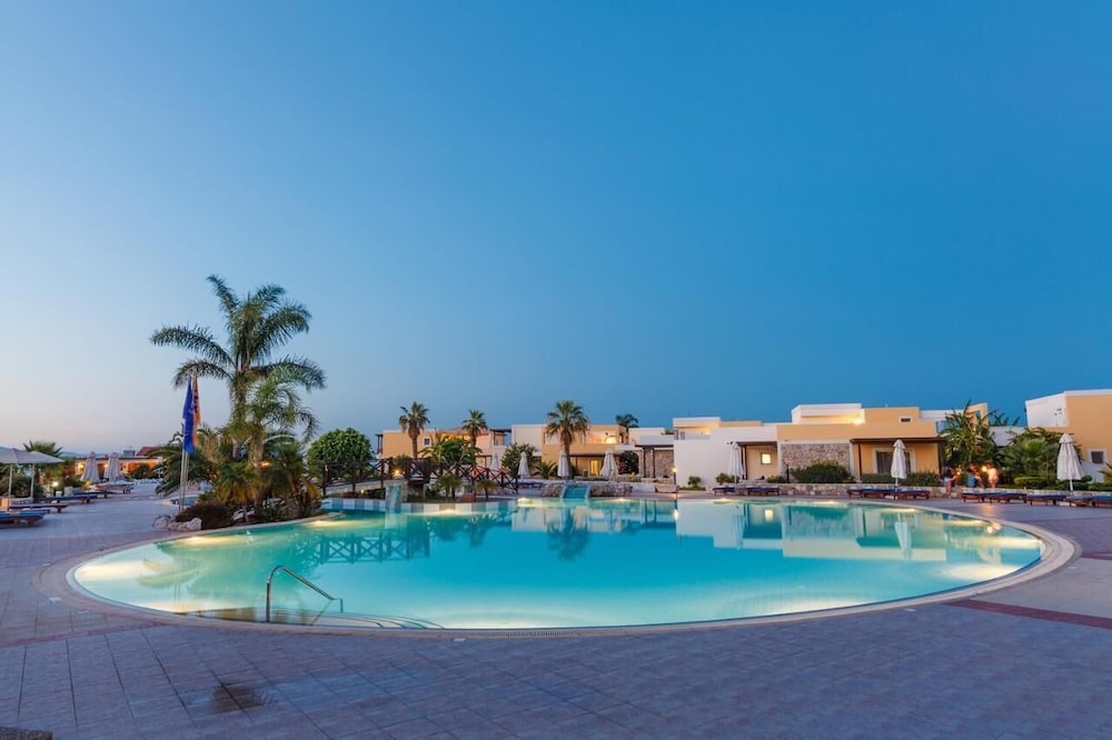 Natura Park Village Hotel & Spa 51/58