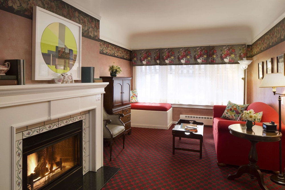 White Swan Inn 57/61