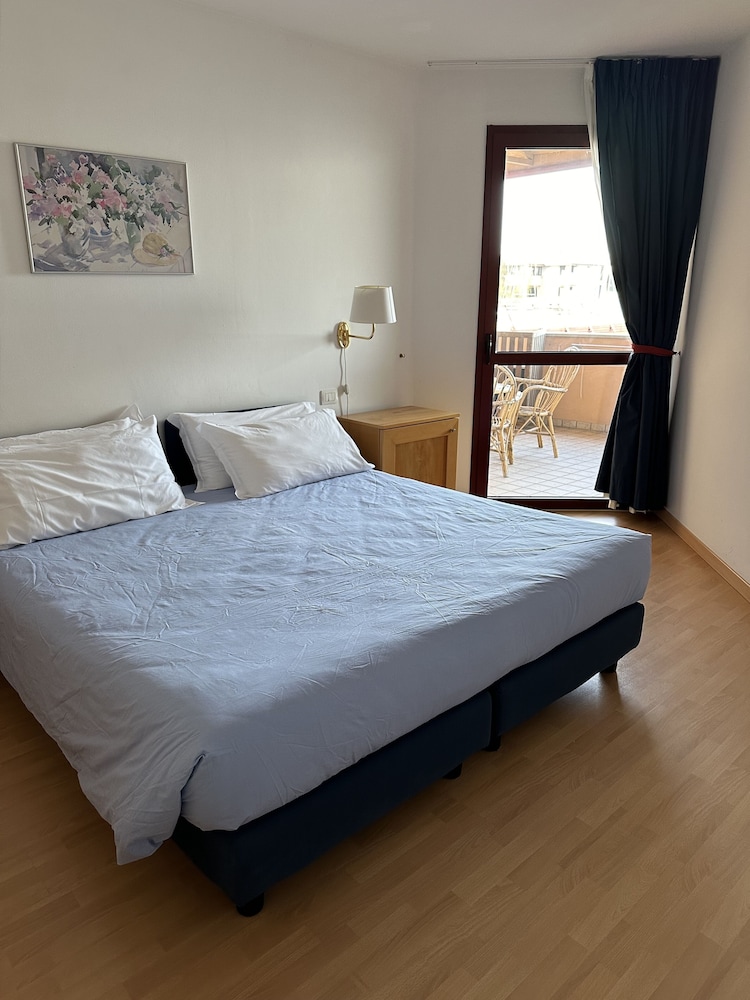 Classic, Suite, Murphy Bed, Sofa