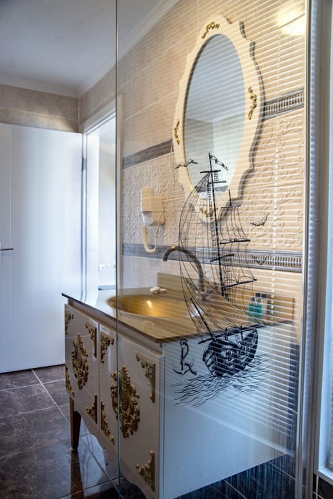 Cunda Aksac Otel 7/50