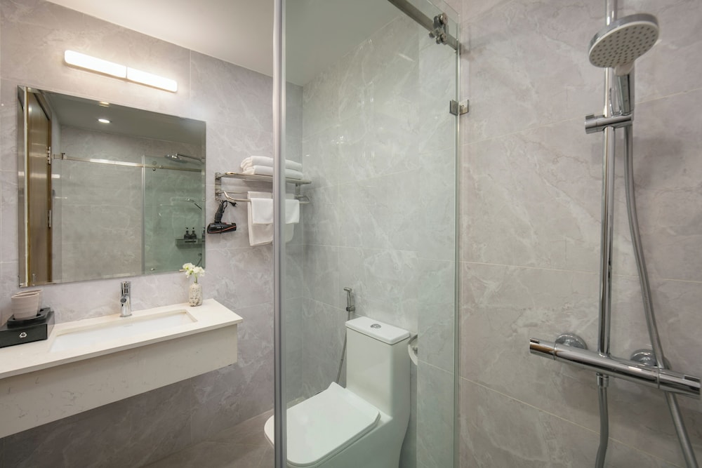 Hanoi Sail Hotel 50/50