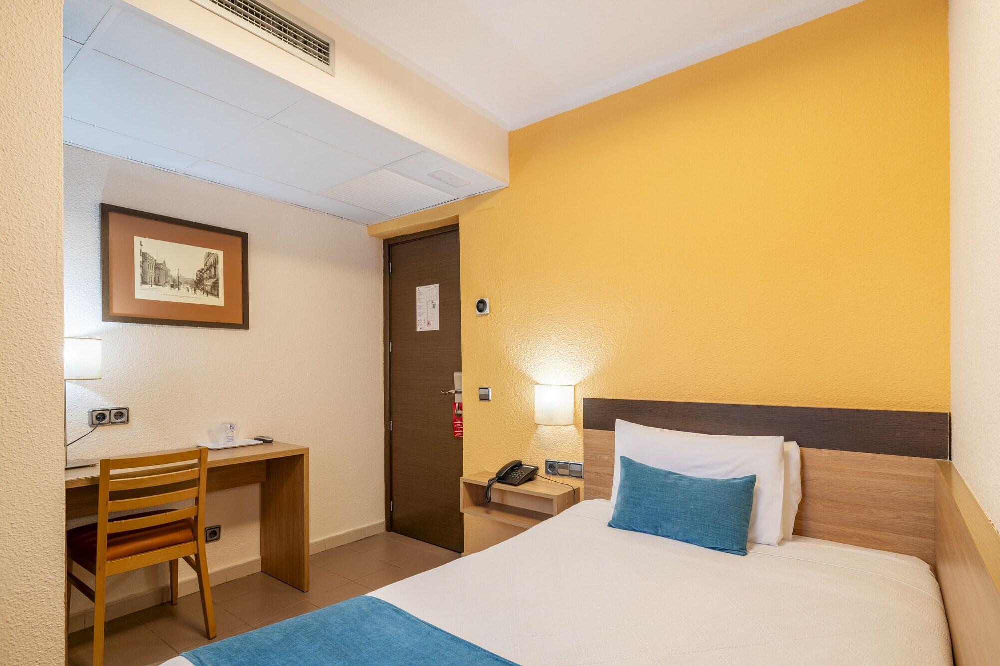 Room, Single