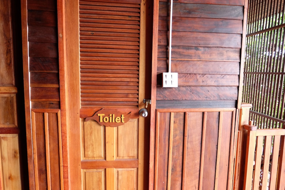 Baan Kun Tuad Ko Si Chang 20/36