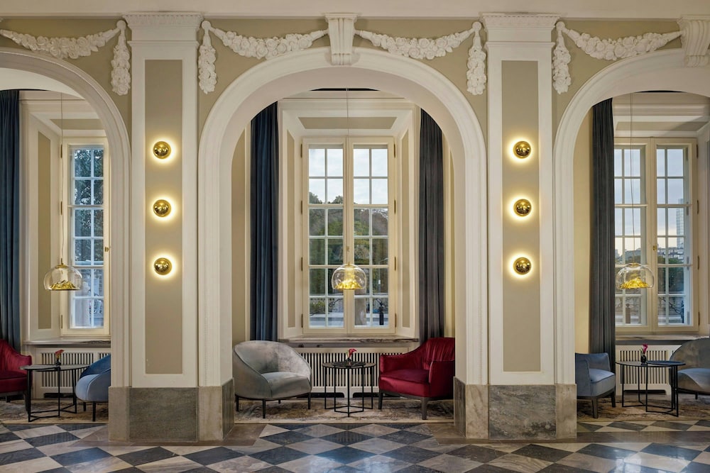 Hotel Verte, Warsaw, Autograph Collection 31/50