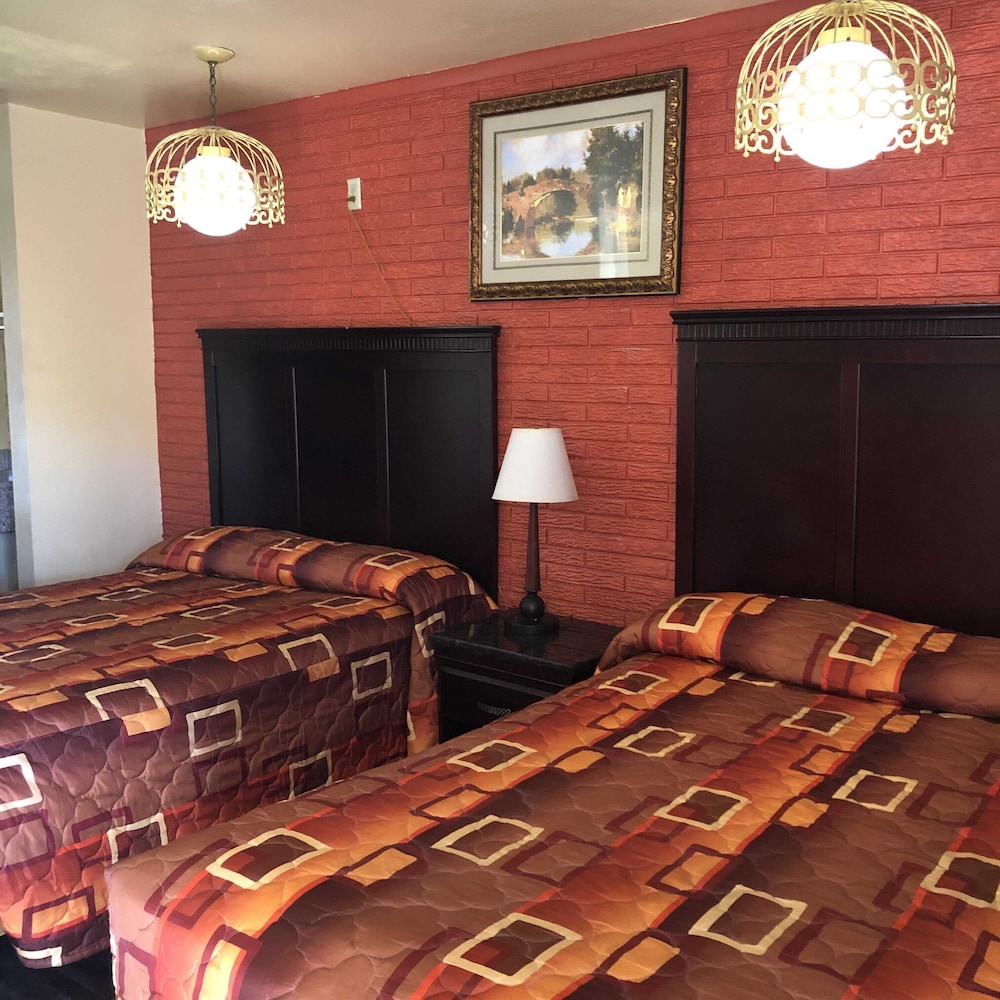 Economy Inn 17/24