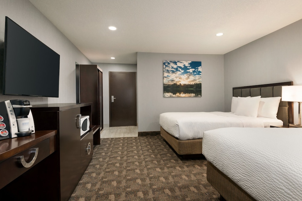 Days Inn By Wyndham Wainwright 8/27