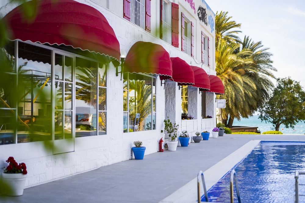 Casa dell Arte Hotel of Arts and Leisure 43/55