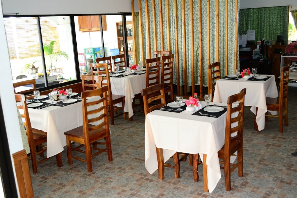 Eden Resort 30/45