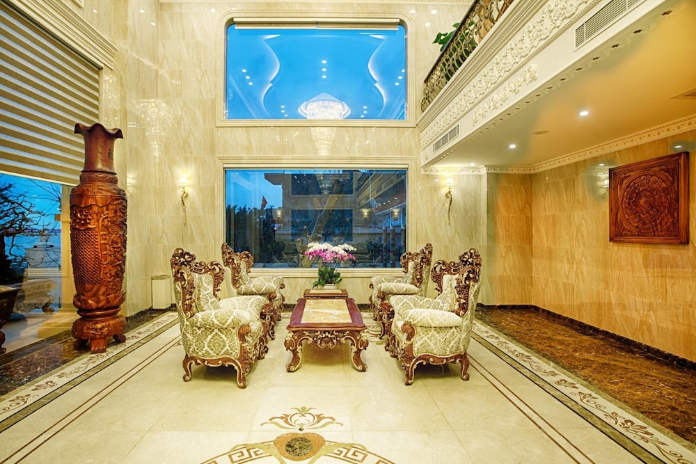 Riverside Hotel 43/63