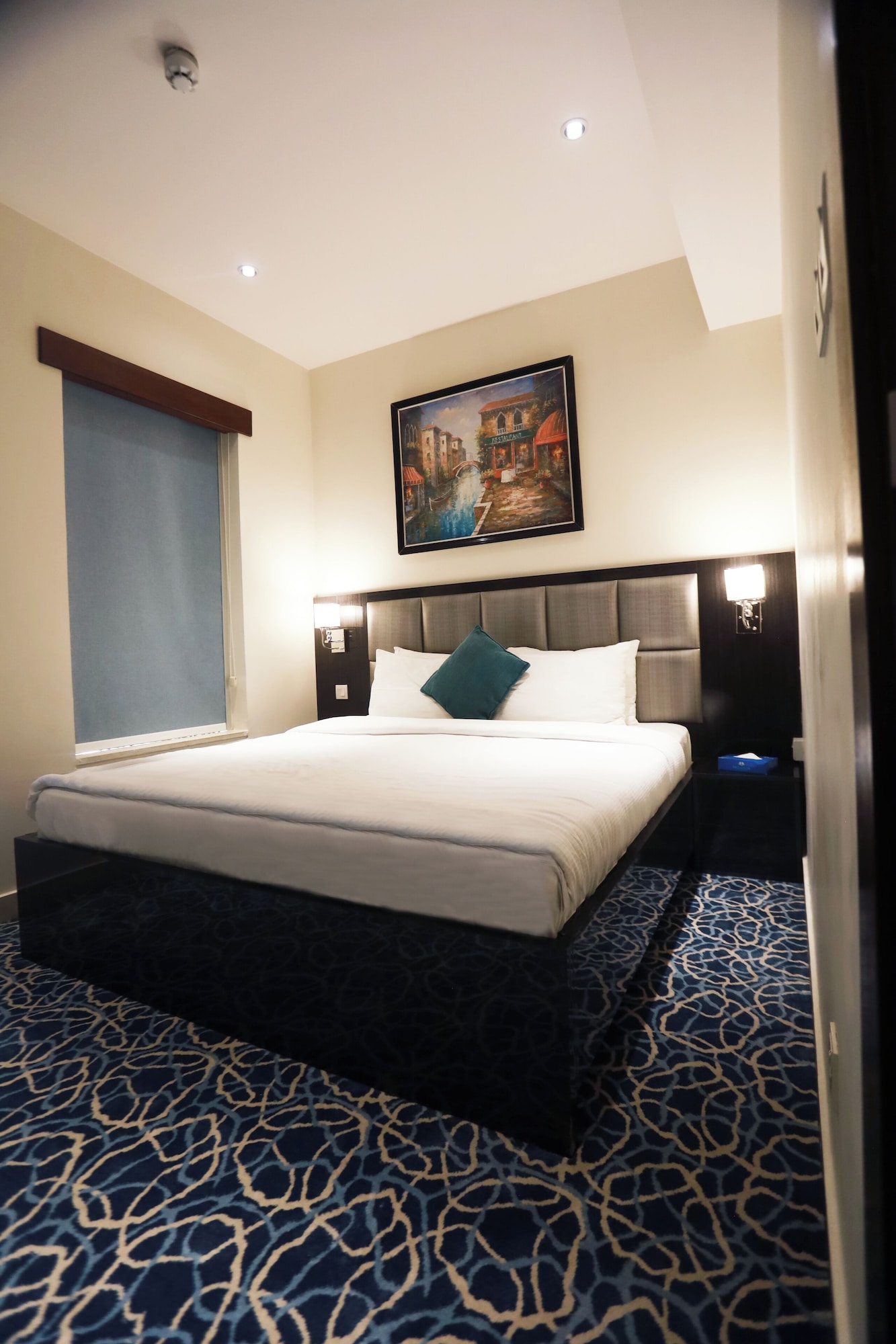 2 BEDROOMS, SUITE