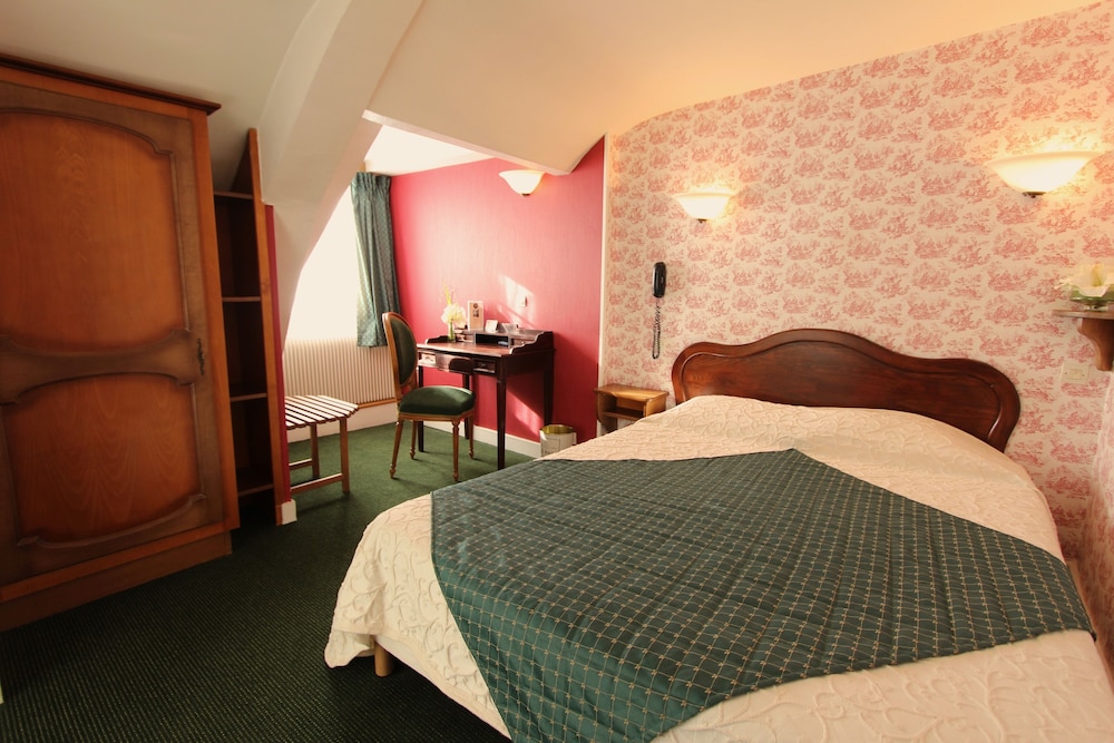 Hôtel Chopin 15/65