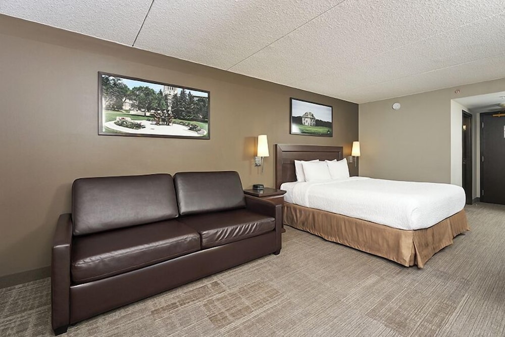 DELUXE, KING BED, SOFA