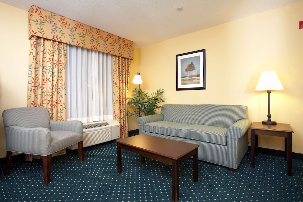 Hampton Inn and Suites Sacramento-Elk Grove Laguna I-5 28/50