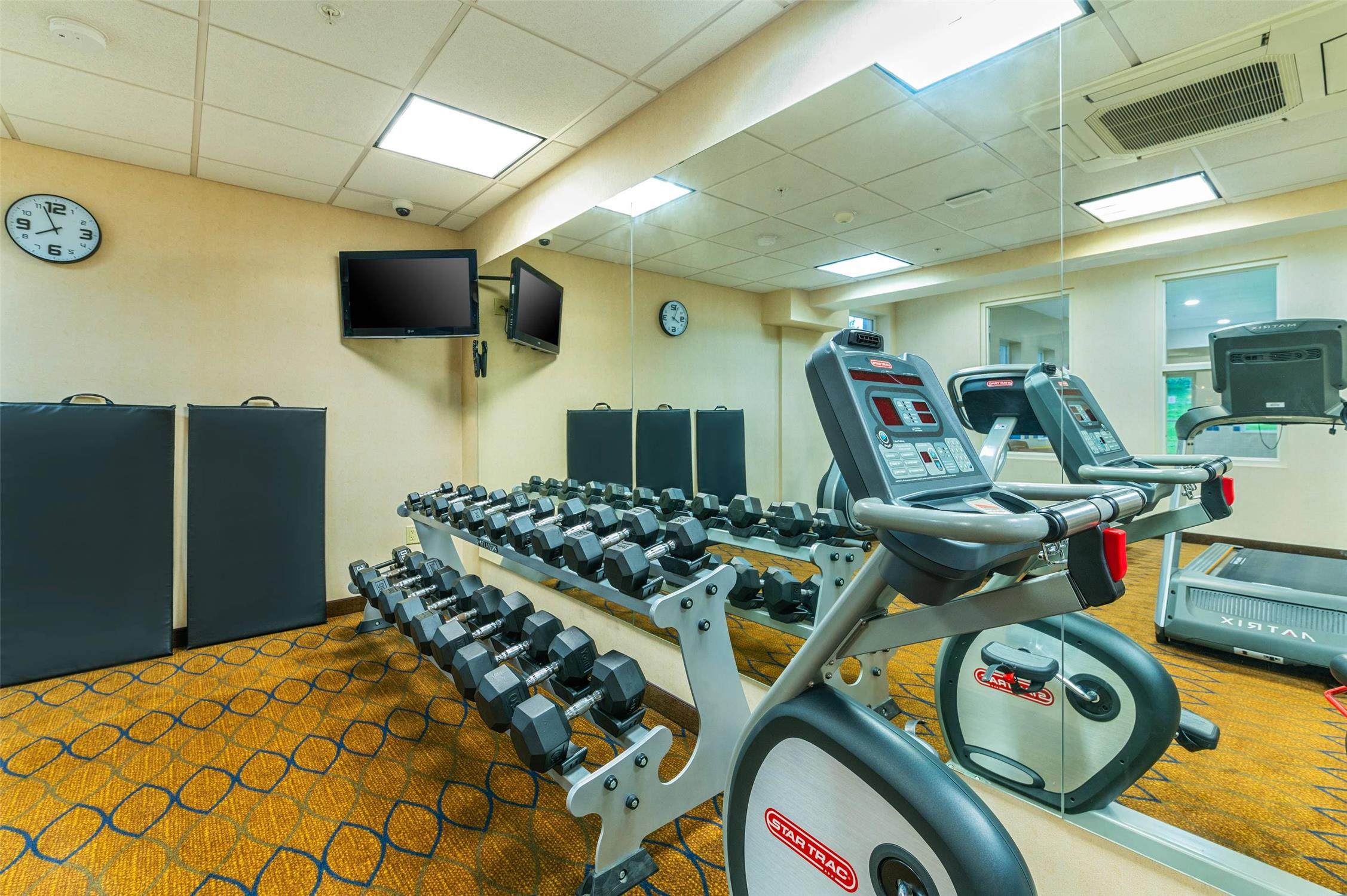 Comfort Inn & Suites Kincardine, ON 20/28
