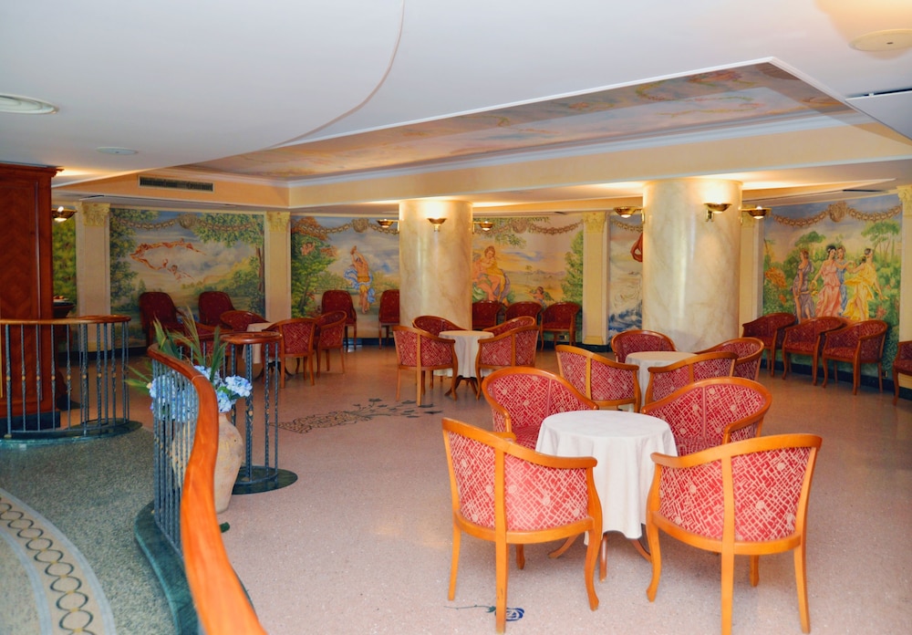 Afrodite Boutique Hotel 53/64