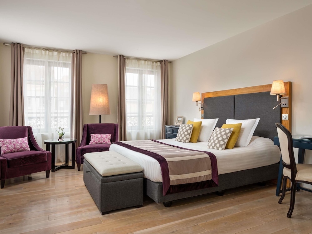 Hotel Castel Maintenon - Handwritten Collection 19/64