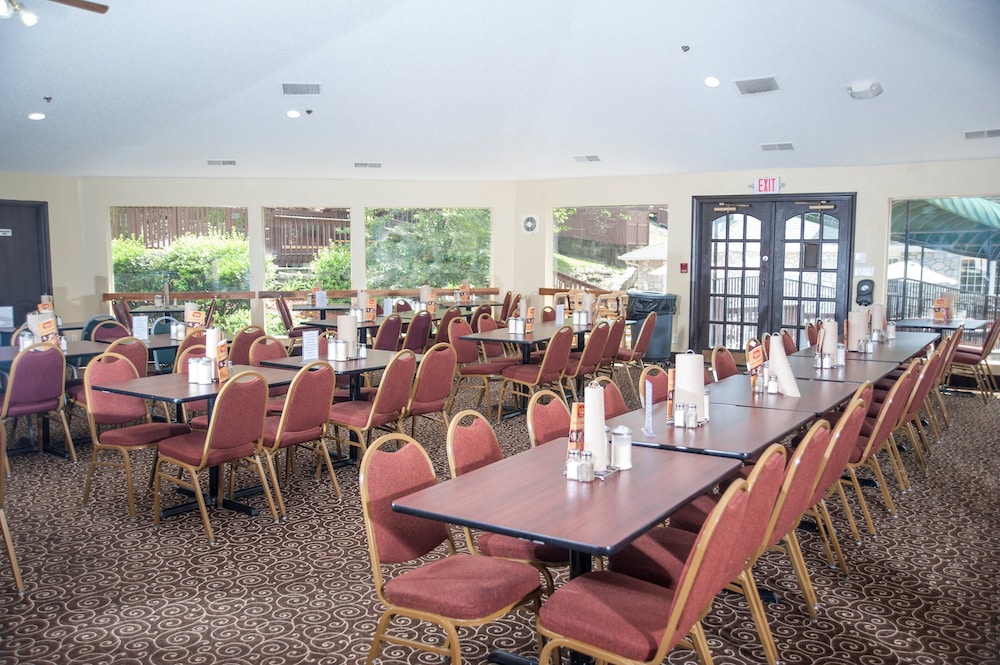 Stone Castle Hotel Conference Center 43/54