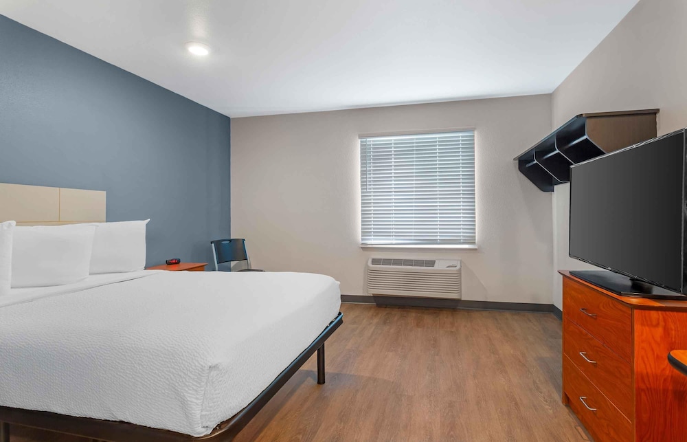 Extended Stay America - Select Suites Fort Myers - Northeast 14/39