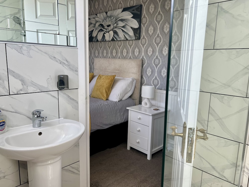 St Andrews House Hotel 46/50