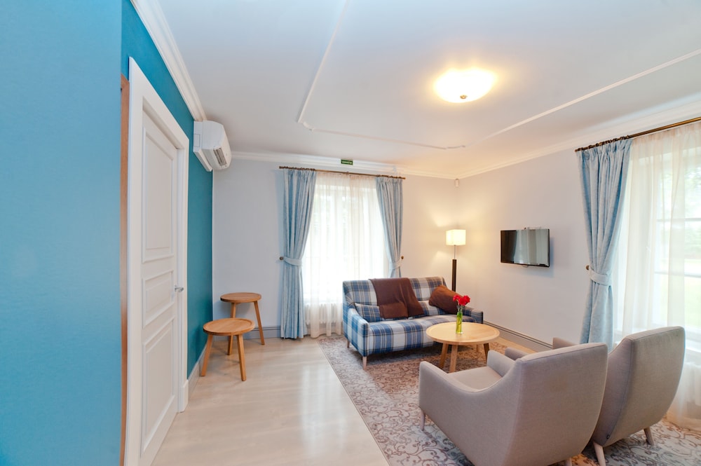 Hämeenkylä Manor 32/50