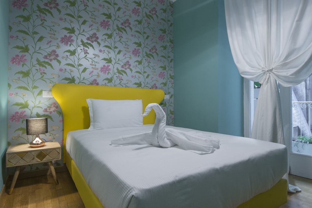 Dem Hotel 28/69
