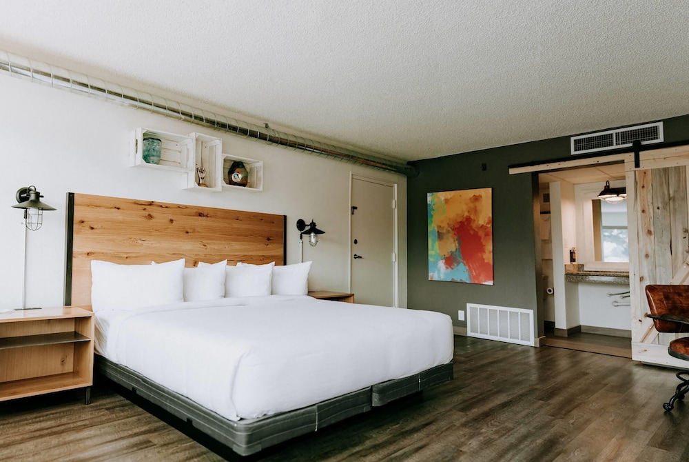 SCP WildFree Colorado Springs, Trademark by Wyndham 24/62