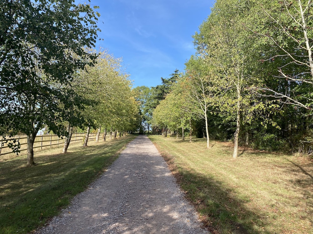 The Hall Farm B B 13/24