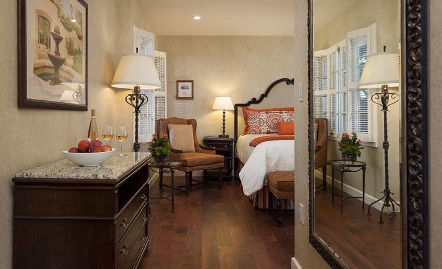 Junior Suite, Sofa