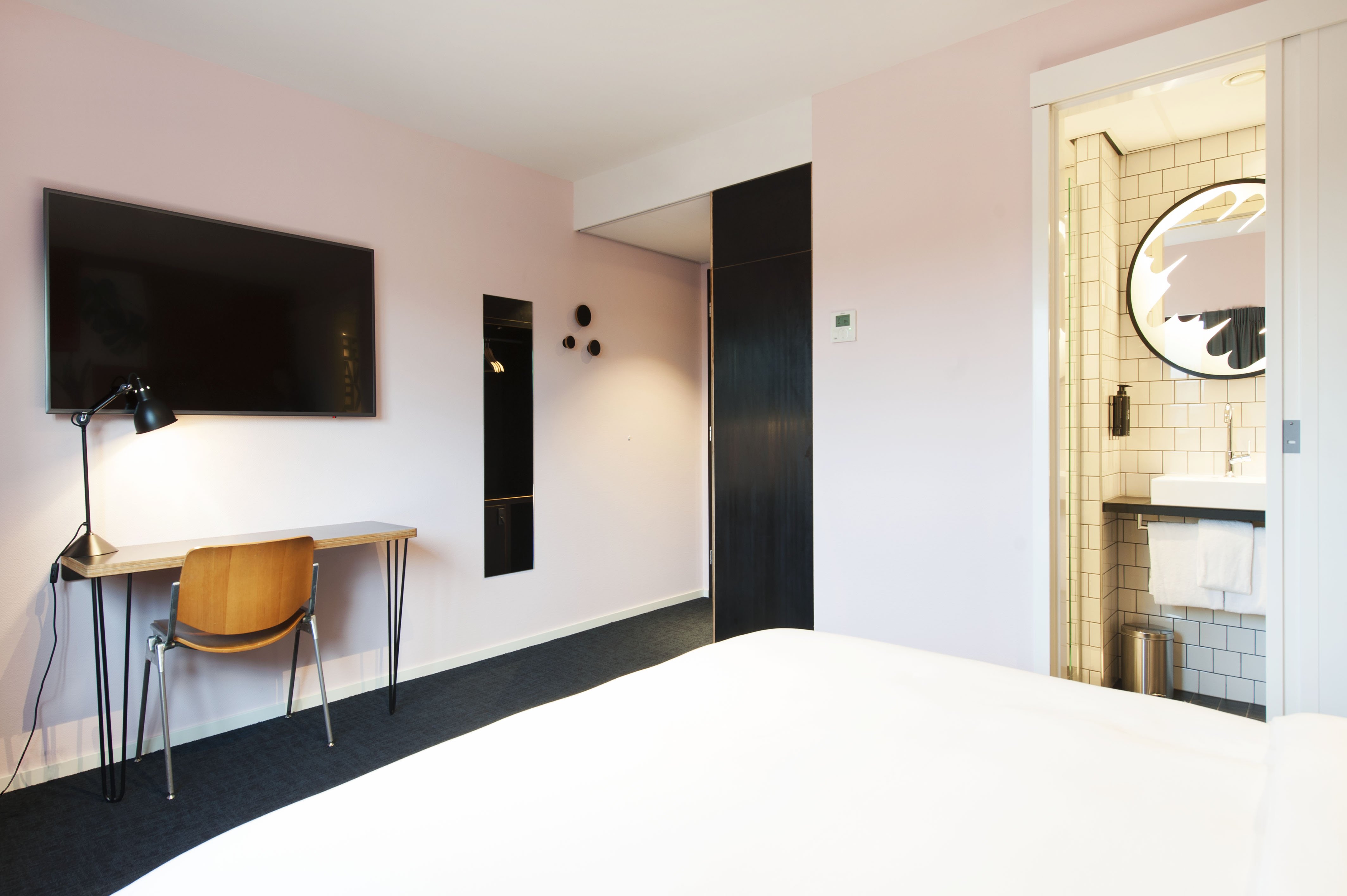 Conscious Hotel The Tire Station 14/31