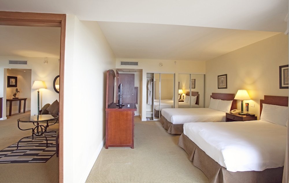Holiday Resort And Spa Guam 26/86