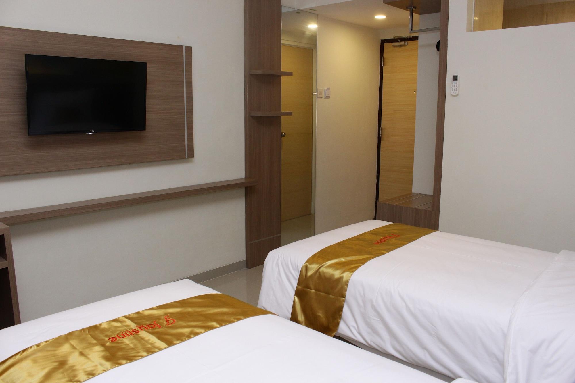 Triizz Hotel Semarang by Royal Singosari (Formerly Faustine Semarang) 7/18