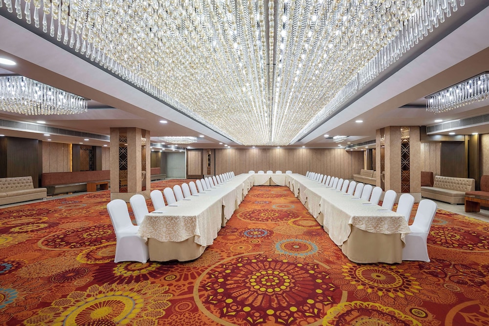 Radisson Blu Hotel Kaushambi Delhi Ncr 32/68