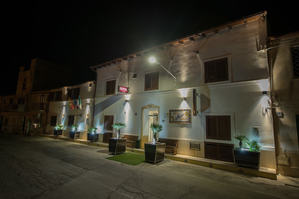 Hotel Aliai 4/60