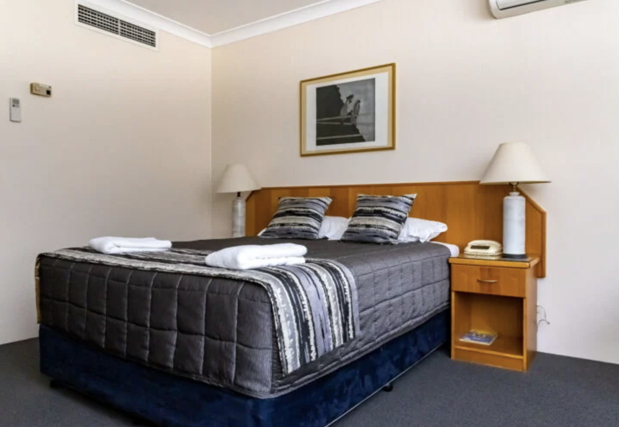 Charbonnier Motor Inn 4/10