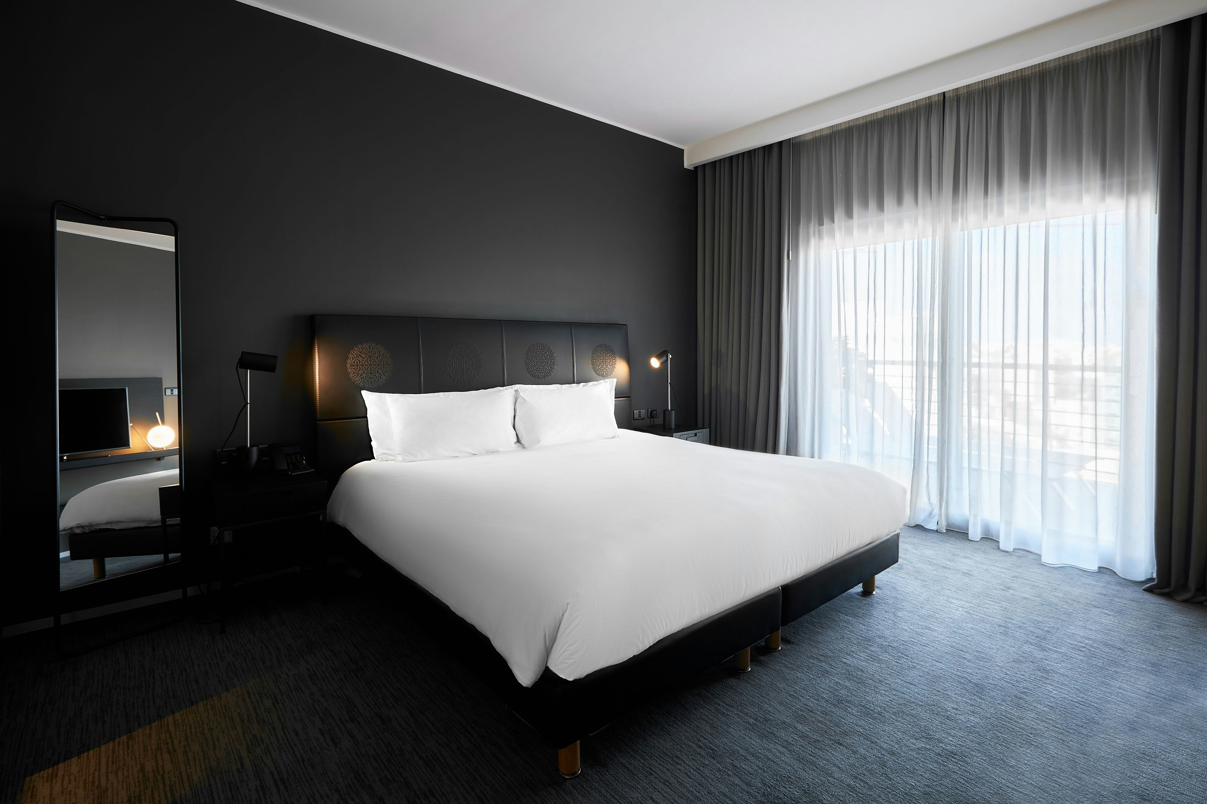 Ambassador, Suite