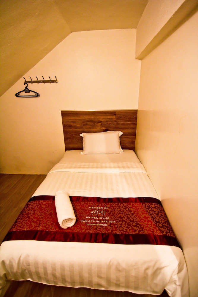 Hotel Rasah Seremban 12/50