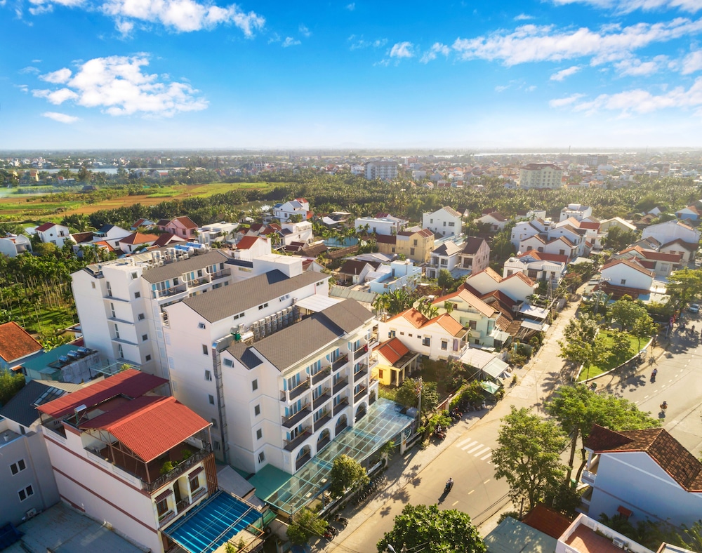 Amina Lantana Hoi An Hotel and Spa 2/50