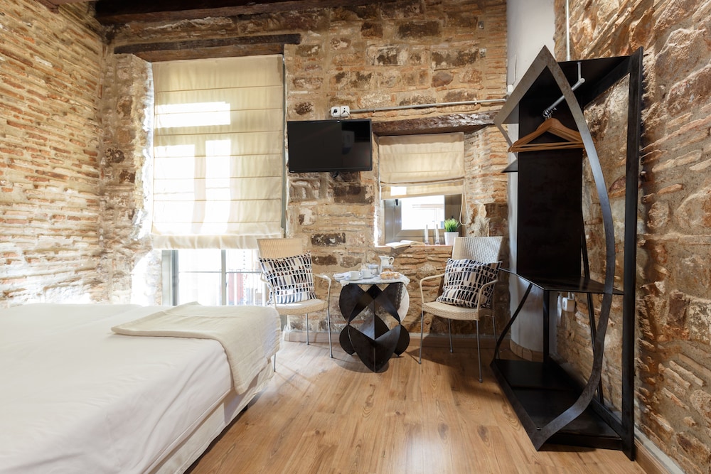 Ainb Picasso Corders Apartments 23/58