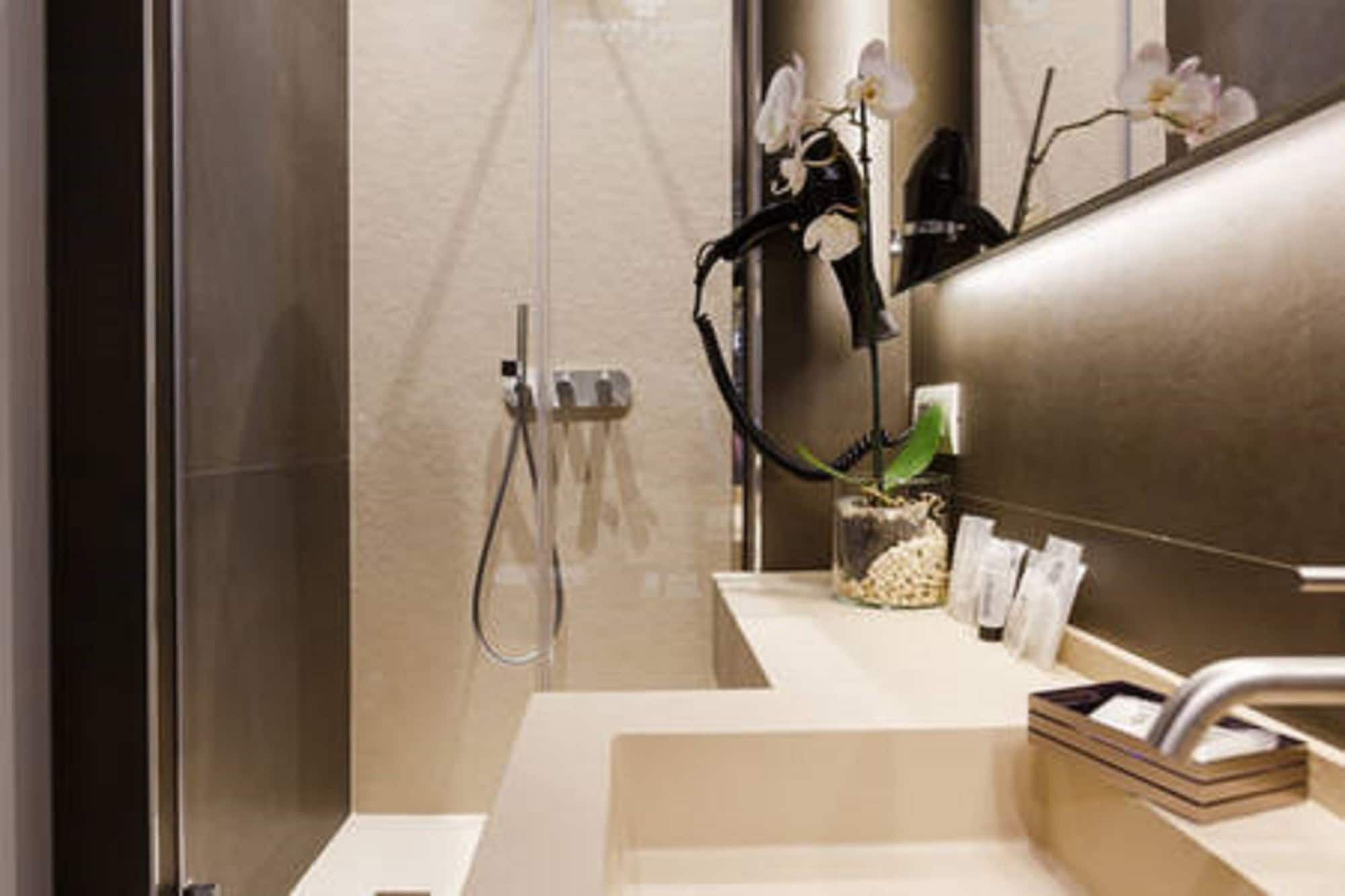 جناح جونيور بسرير مزدوج مع أريكة، Private Luxury Suite 5/5